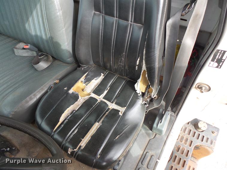 image for item DB8048 1993 GMC TopKick box truck