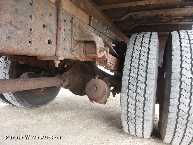 image for item DB8048 1993 GMC TopKick box truck