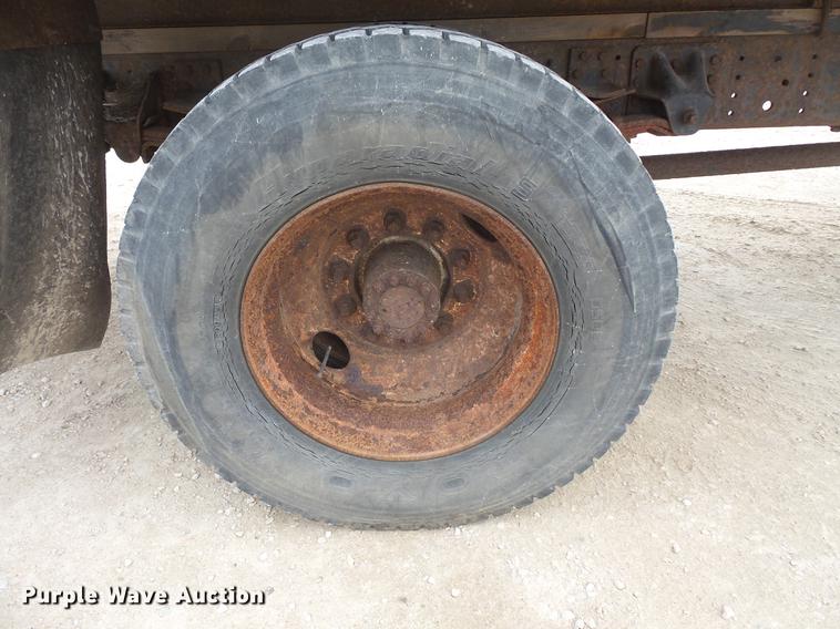 image for item DB8048 1993 GMC TopKick box truck