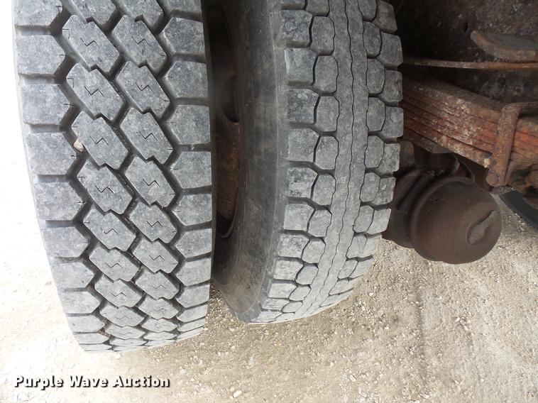 image for item DB8048 1993 GMC TopKick box truck