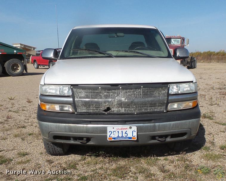 image for item DB8053 2000 Chevrolet Silverado 1500 Ext. Cab pickup truck