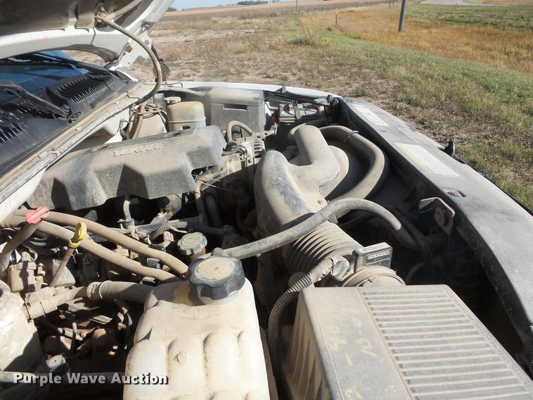 image for item DB8053 2000 Chevrolet Silverado 1500 Ext. Cab pickup truck