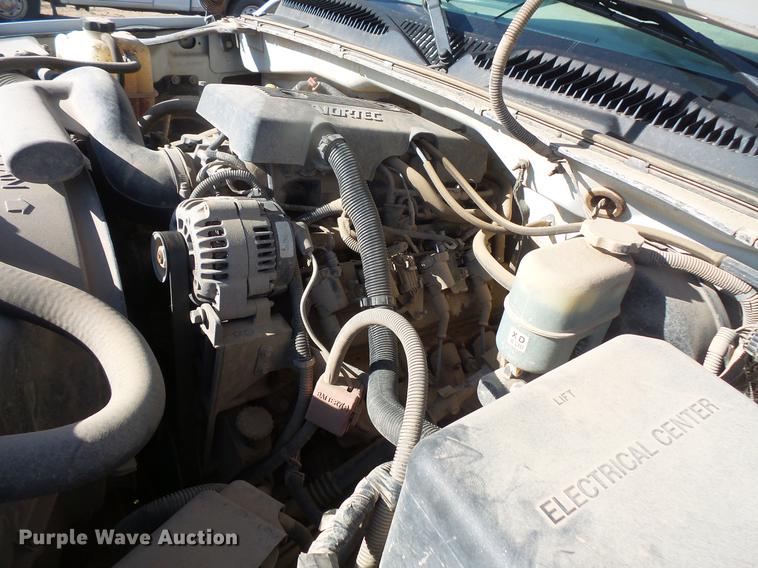 image for item DB8053 2000 Chevrolet Silverado 1500 Ext. Cab pickup truck