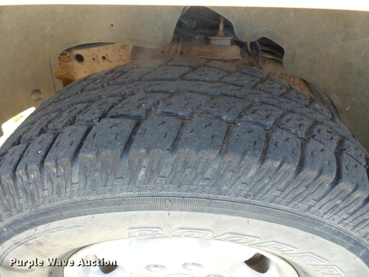 image for item DB8053 2000 Chevrolet Silverado 1500 Ext. Cab pickup truck