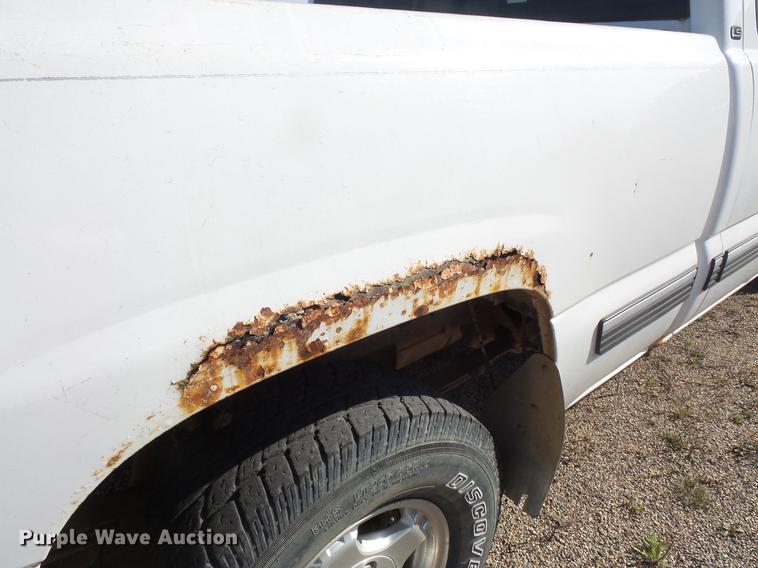 image for item DB8053 2000 Chevrolet Silverado 1500 Ext. Cab pickup truck