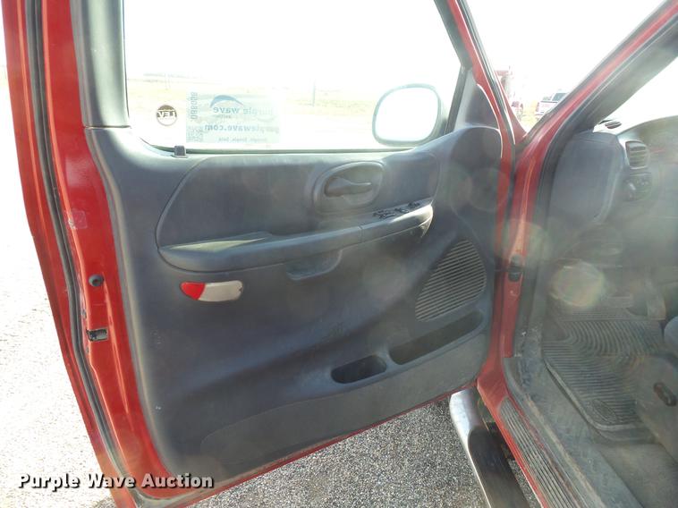 image for item DB8058 2002 Ford F150 SuperCab pickup truck