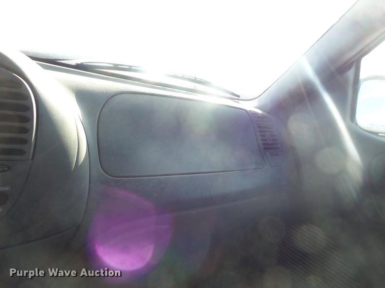 image for item DB8058 2002 Ford F150 SuperCab pickup truck