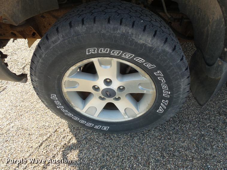 image for item DB8058 2002 Ford F150 SuperCab pickup truck