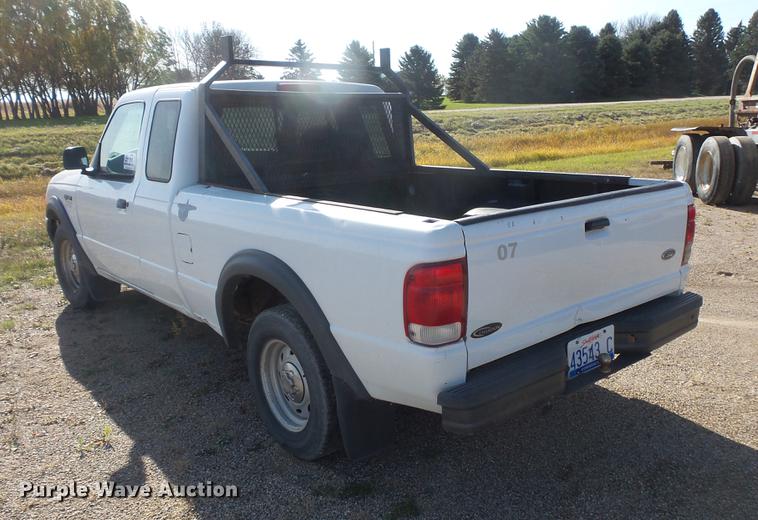 image for item DB8059 2001 Ford Ranger SuperCab pickup truck