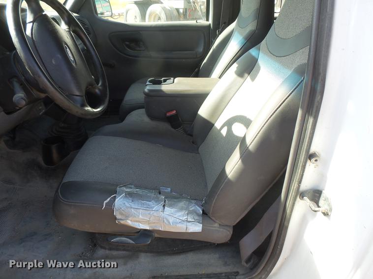 image for item DB8059 2001 Ford Ranger SuperCab pickup truck