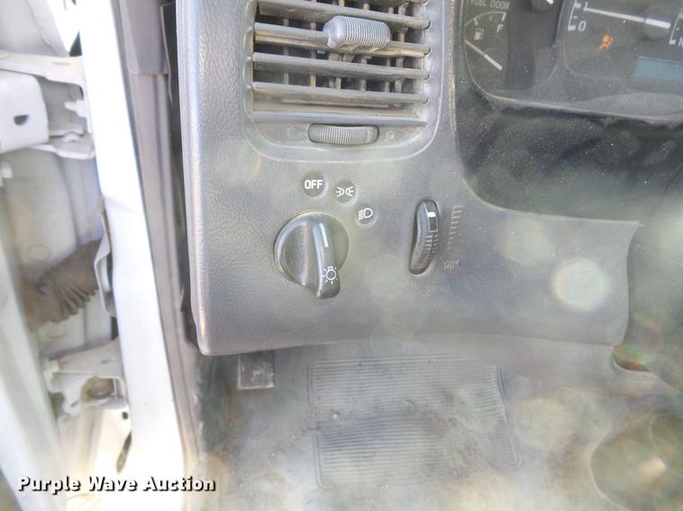 image for item DB8059 2001 Ford Ranger SuperCab pickup truck