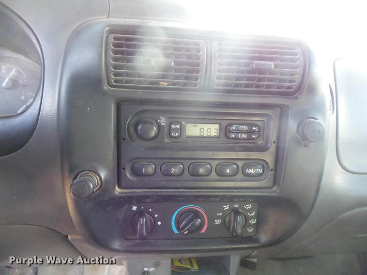 image for item DB8059 2001 Ford Ranger SuperCab pickup truck