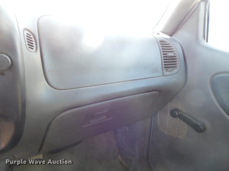 image for item DB8059 2001 Ford Ranger SuperCab pickup truck