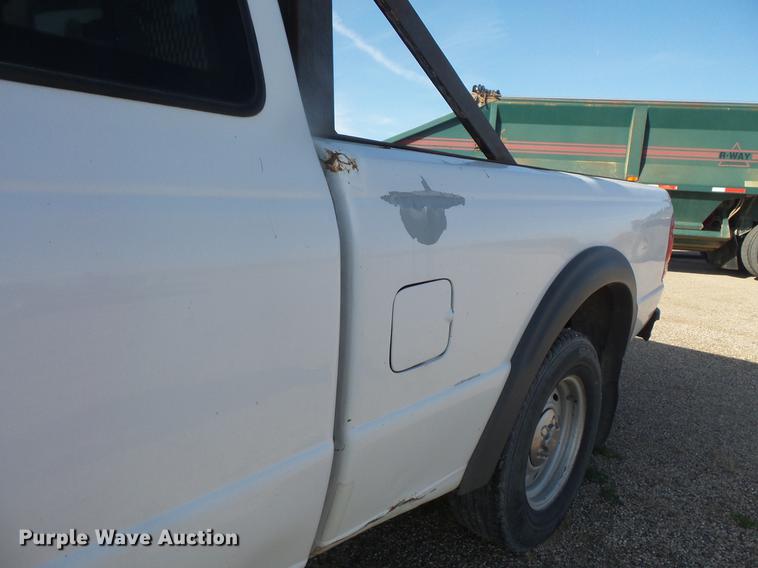 image for item DB8059 2001 Ford Ranger SuperCab pickup truck