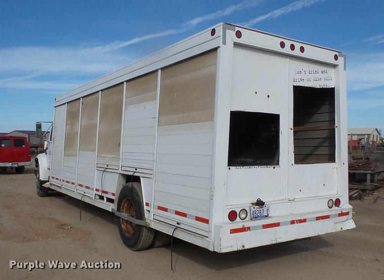 image for item DB8062 1990 International 4700 delivery truck