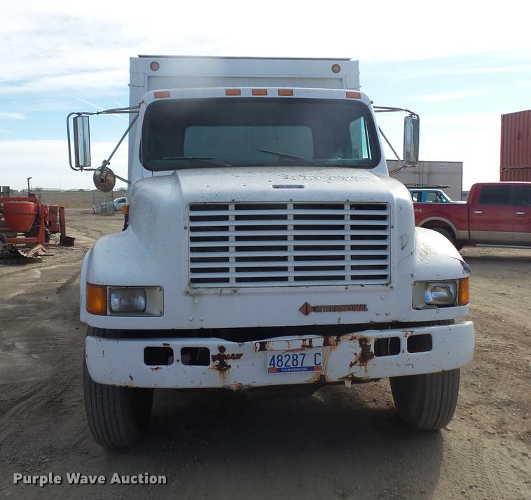 image for item DB8062 1990 International 4700 delivery truck