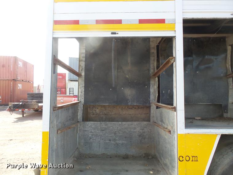 image for item DB8062 1990 International 4700 delivery truck