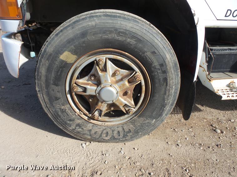 image for item DB8062 1990 International 4700 delivery truck