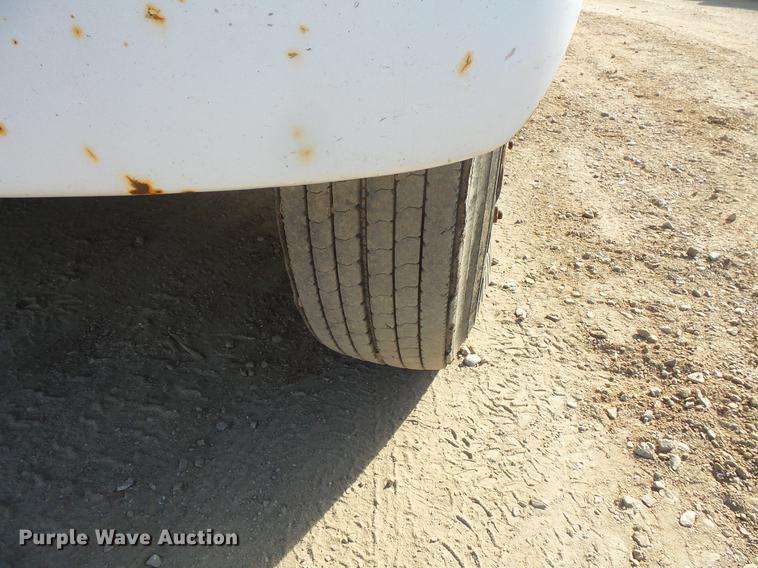 image for item DB8062 1990 International 4700 delivery truck