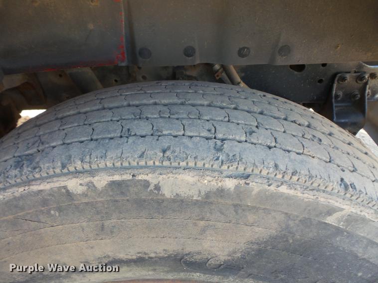 image for item DB8062 1990 International 4700 delivery truck