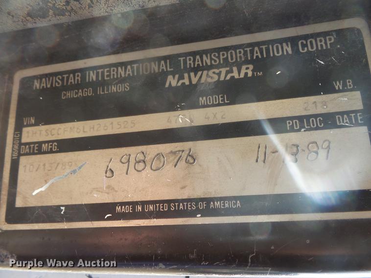 image for item DB8062 1990 International 4700 delivery truck