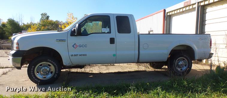 image for item DB8064 2006 Ford F250 Super Duty SuperCab pickup truck