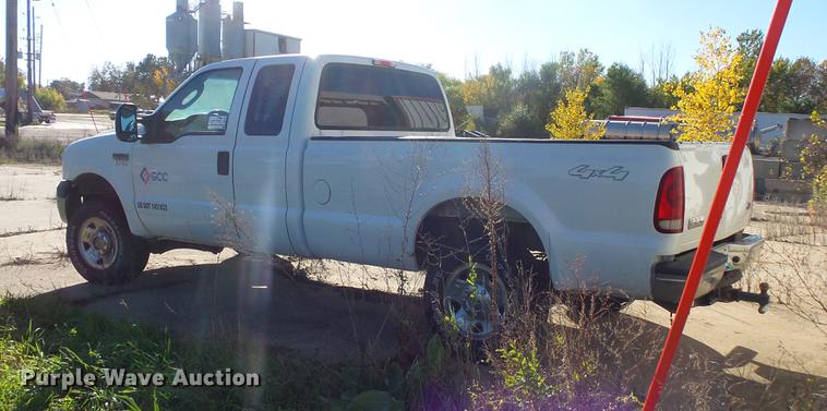 image for item DB8064 2006 Ford F250 Super Duty SuperCab pickup truck