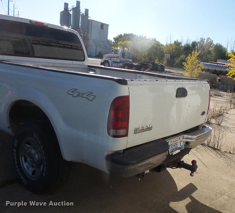 image for item DB8064 2006 Ford F250 Super Duty SuperCab pickup truck