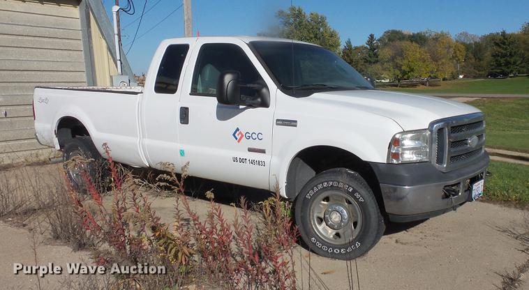 image for item DB8064 2006 Ford F250 Super Duty SuperCab pickup truck