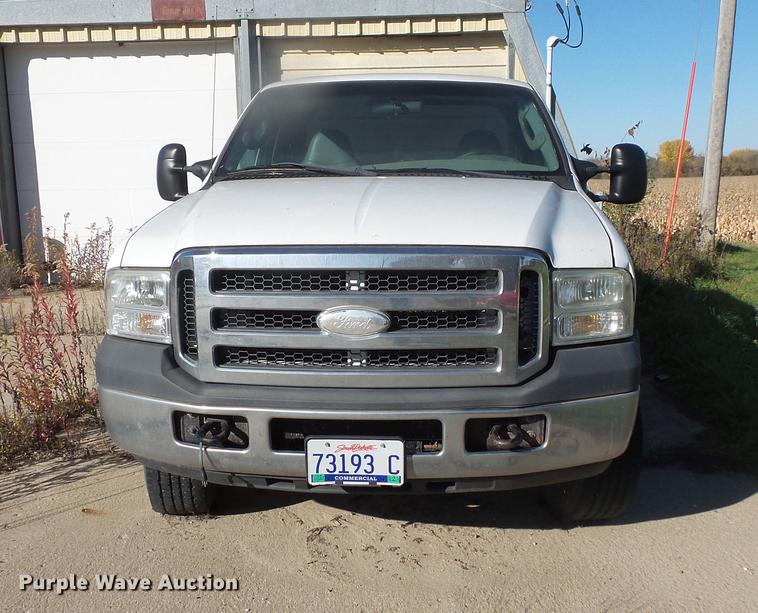 image for item DB8064 2006 Ford F250 Super Duty SuperCab pickup truck
