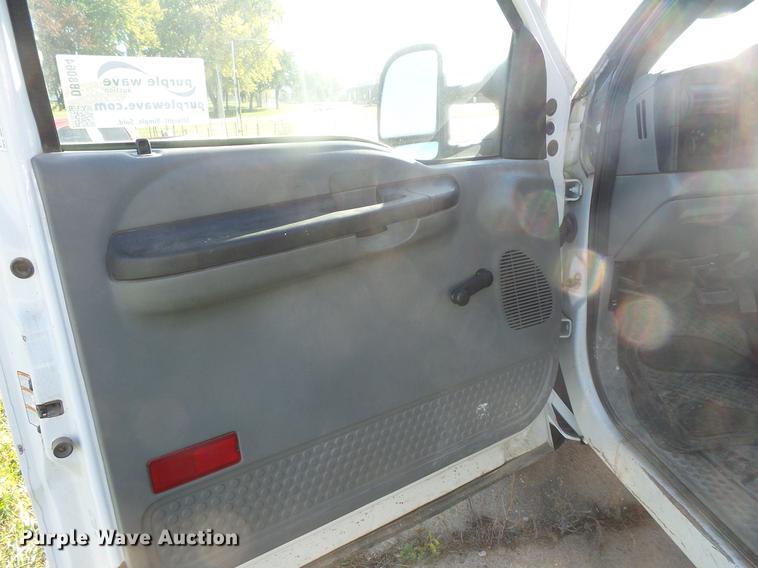 image for item DB8064 2006 Ford F250 Super Duty SuperCab pickup truck