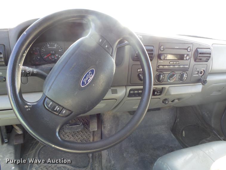 image for item DB8064 2006 Ford F250 Super Duty SuperCab pickup truck
