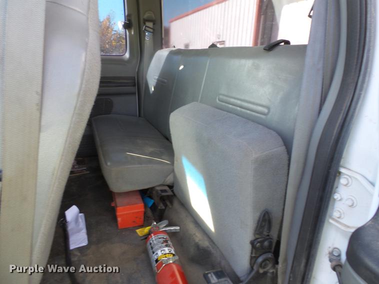 image for item DB8064 2006 Ford F250 Super Duty SuperCab pickup truck