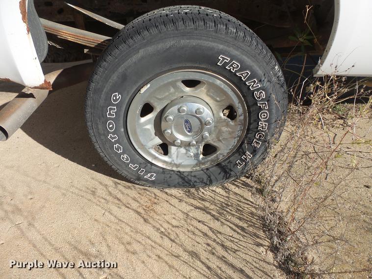 image for item DB8064 2006 Ford F250 Super Duty SuperCab pickup truck