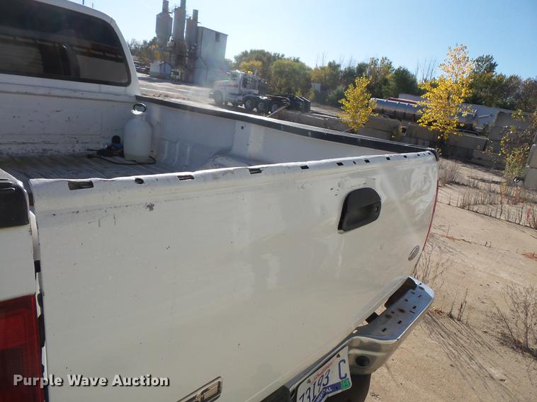image for item DB8064 2006 Ford F250 Super Duty SuperCab pickup truck