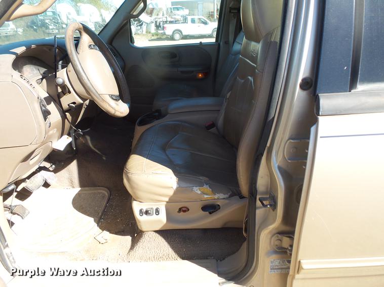 image for item DB8090 2001 Ford F150 SuperCrew pickup truck