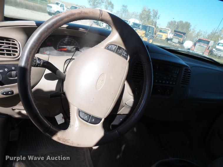 image for item DB8090 2001 Ford F150 SuperCrew pickup truck