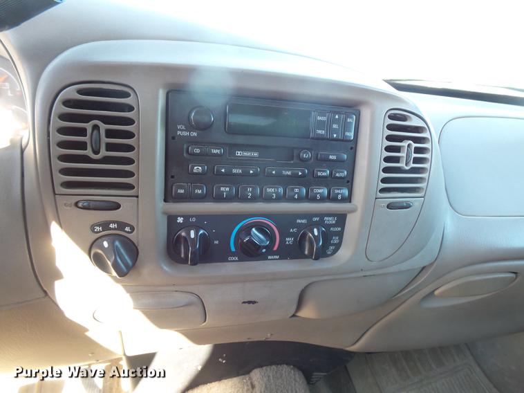 image for item DB8090 2001 Ford F150 SuperCrew pickup truck