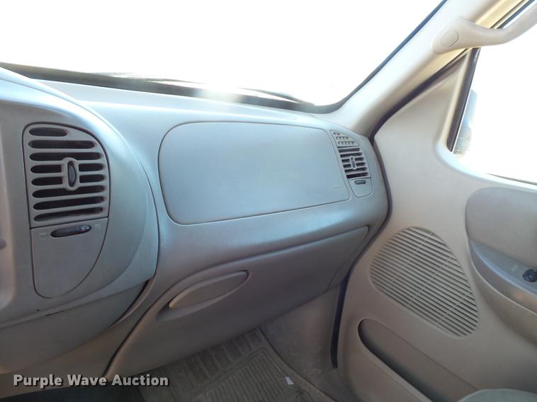 image for item DB8090 2001 Ford F150 SuperCrew pickup truck