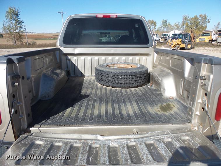 image for item DB8090 2001 Ford F150 SuperCrew pickup truck