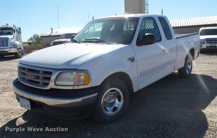 image for item DB8092 2001 Ford F150 SuperCab pickup truck