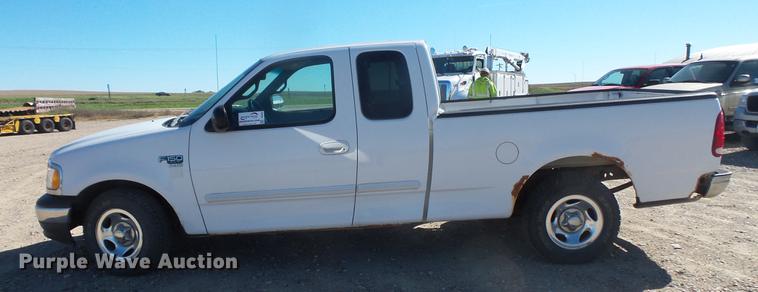 image for item DB8092 2001 Ford F150 SuperCab pickup truck
