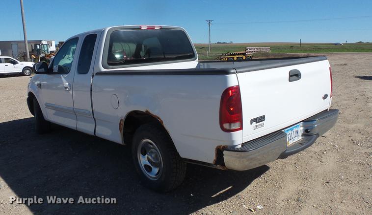 image for item DB8092 2001 Ford F150 SuperCab pickup truck