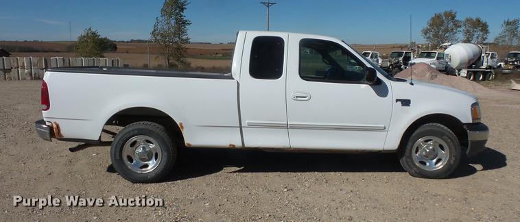 image for item DB8092 2001 Ford F150 SuperCab pickup truck