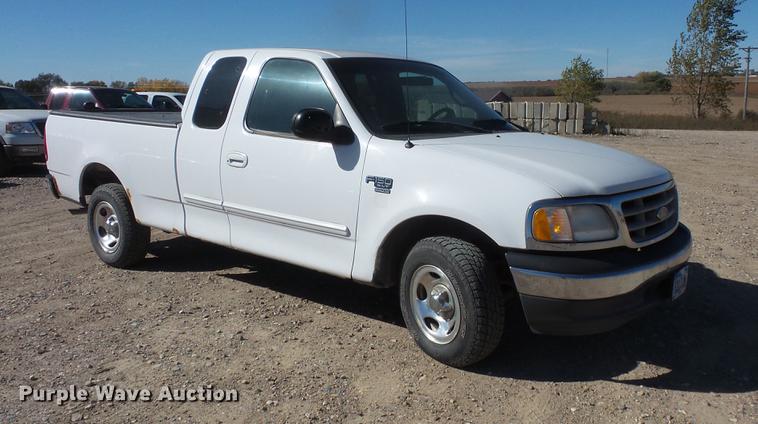 image for item DB8092 2001 Ford F150 SuperCab pickup truck