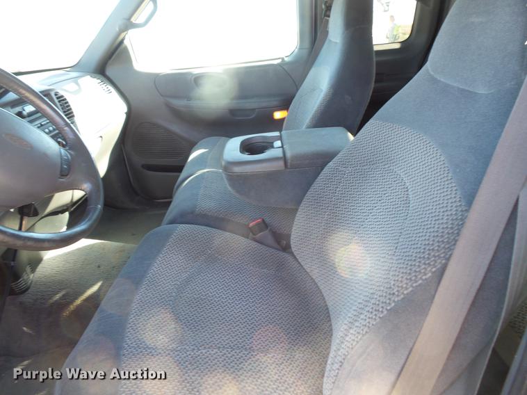 image for item DB8092 2001 Ford F150 SuperCab pickup truck