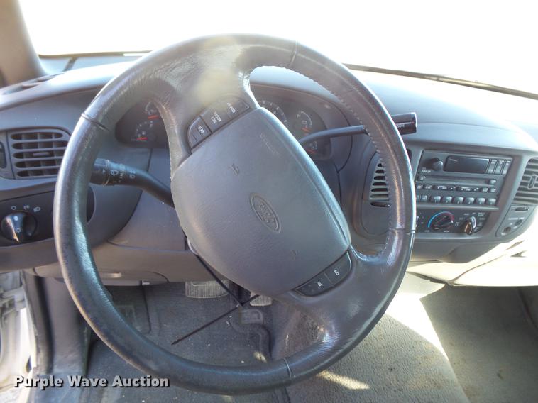 image for item DB8092 2001 Ford F150 SuperCab pickup truck