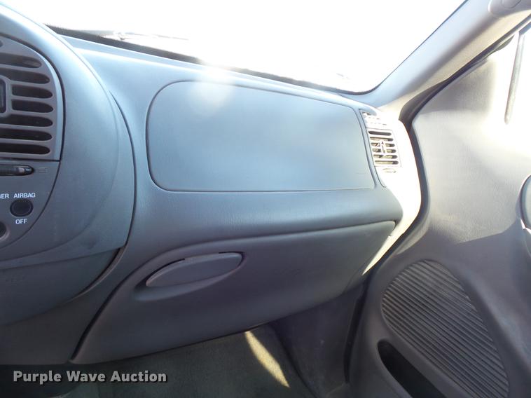 image for item DB8092 2001 Ford F150 SuperCab pickup truck