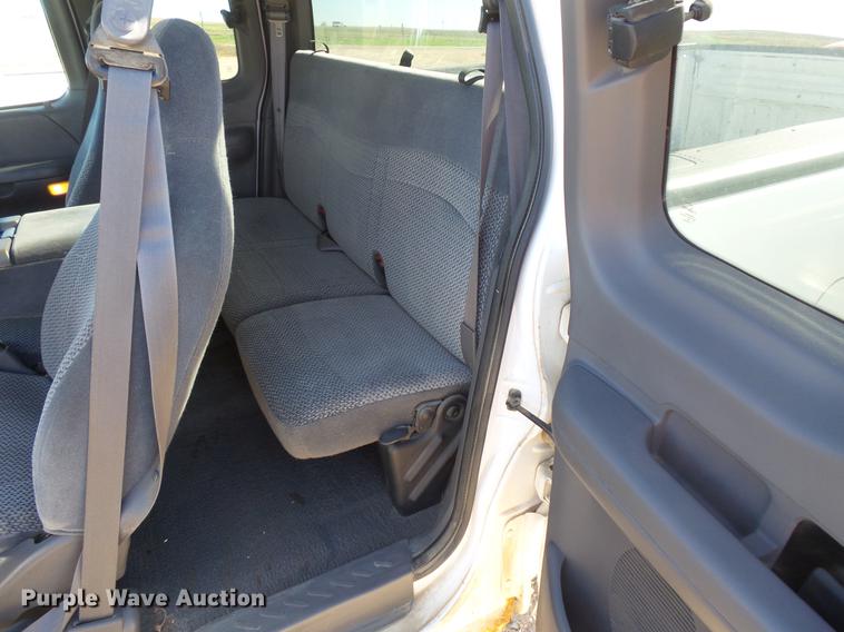 image for item DB8092 2001 Ford F150 SuperCab pickup truck