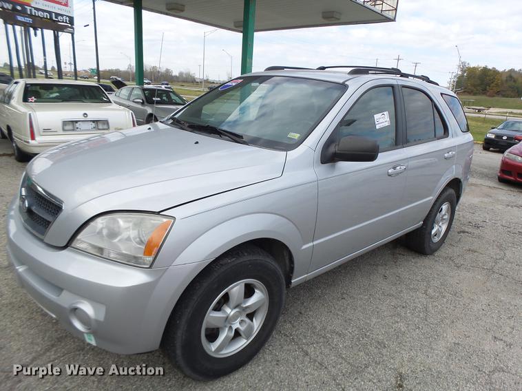 image for item DB9933 2006 Kia Sorento SUV